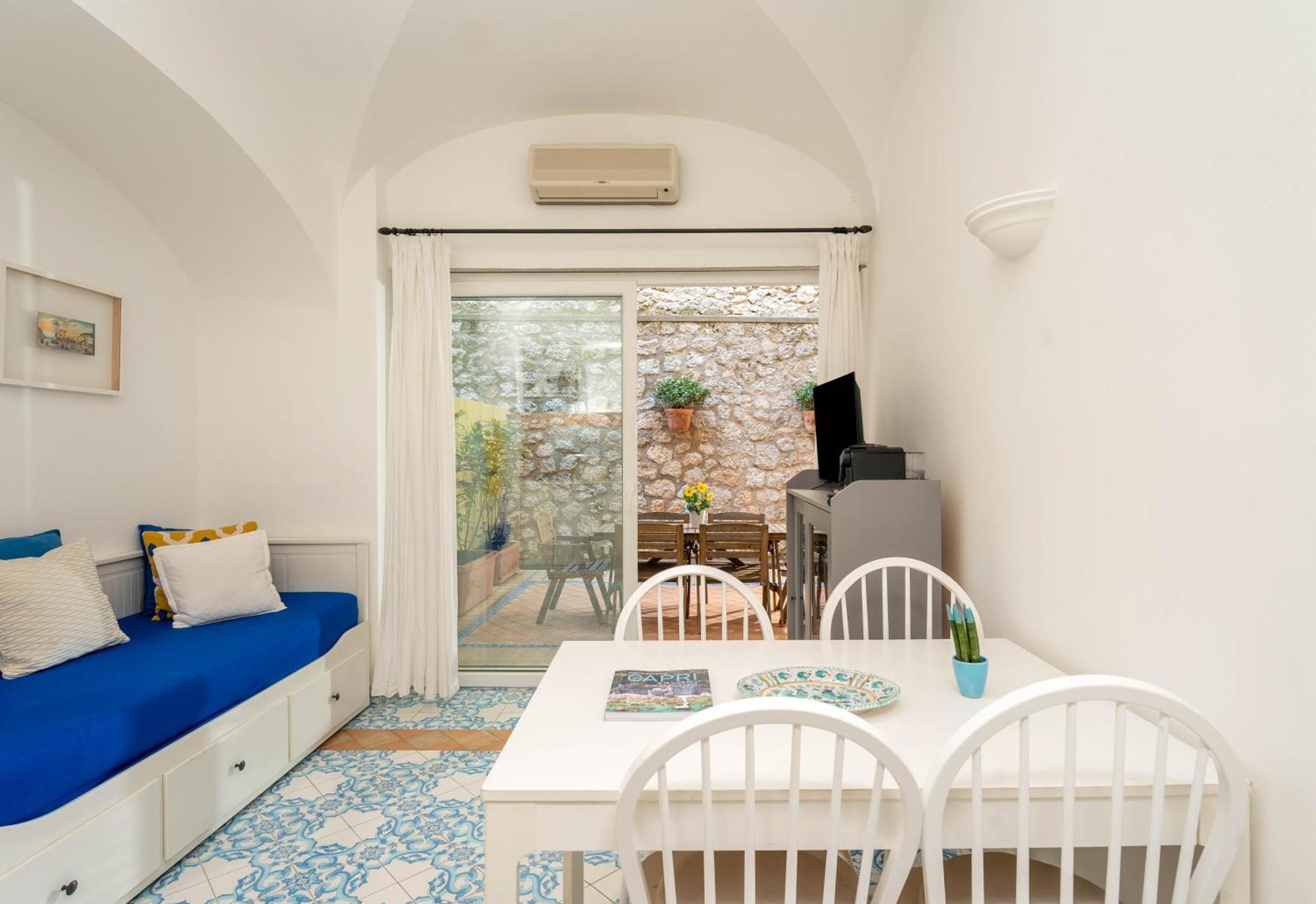Oliveto Capri Apartments Стая снимка